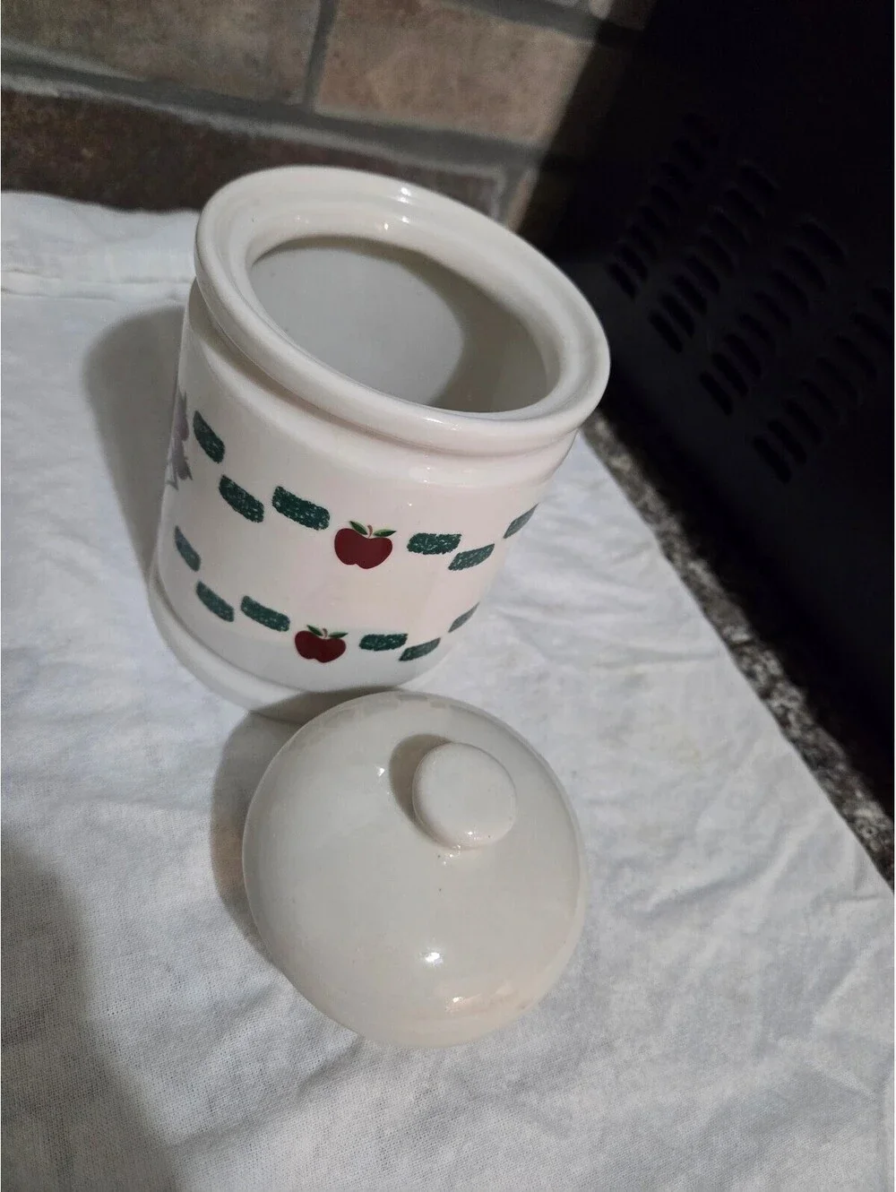 GEI Apple Stoneware